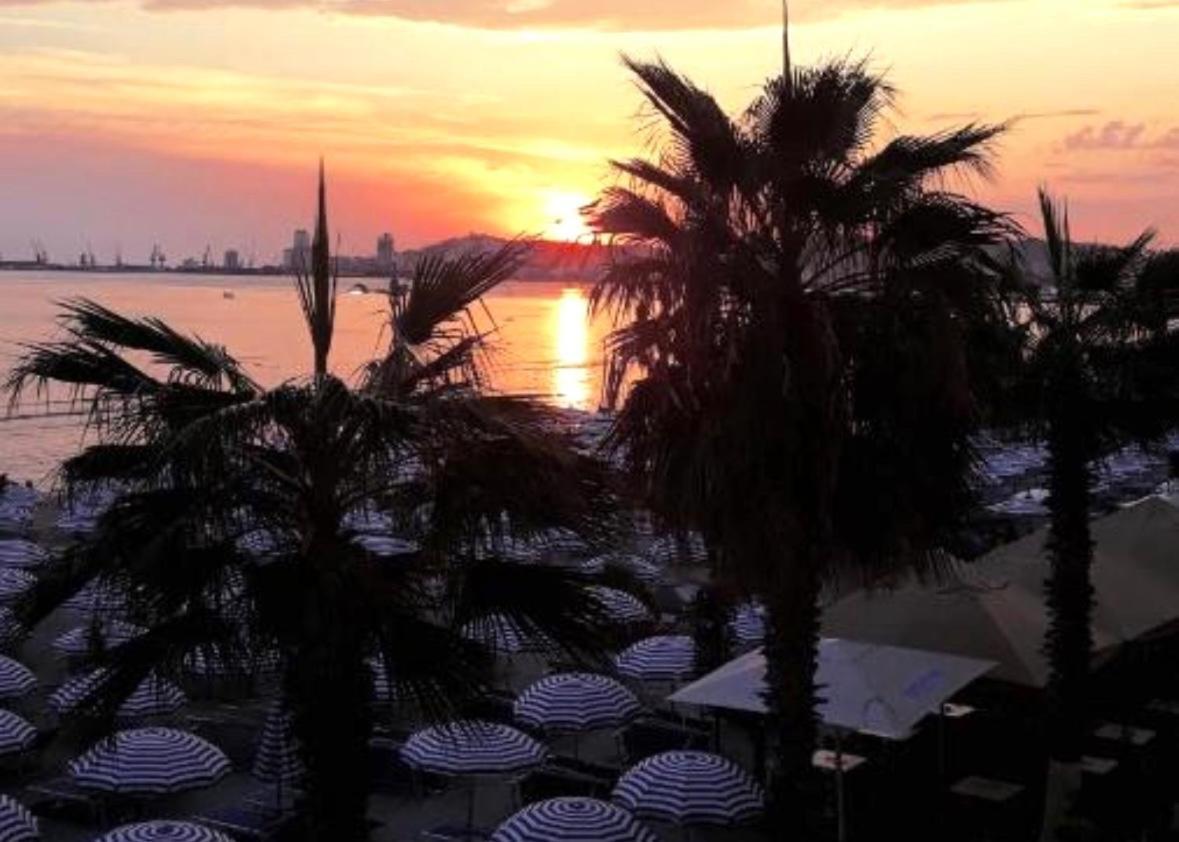 Durres Strand Direkt Am Meer Extérieur photo